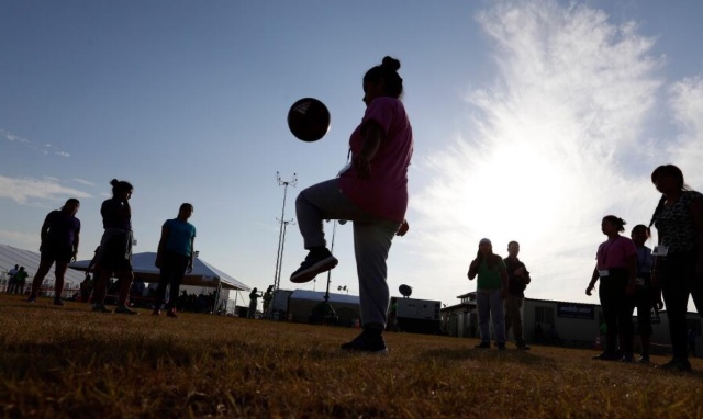 Organizaciones legales denuncian acoso del «ICE» a grupos que asisten a niños migrantes