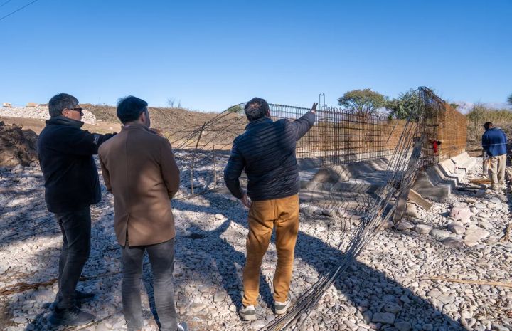 Avanza la construcción del nuevo puente sobre avenida Snopek en Alto Comedero