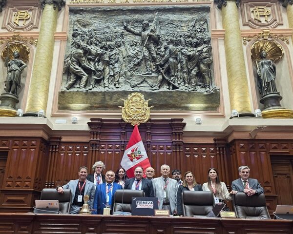 Federico Otaola encabezo la misión de observadores electorales en la reciente elección presidencial de Perú