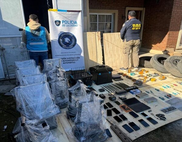 Desmantelan banda que robó 25 camionetas Hilux y las enviaba a Jujuy