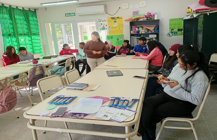 Taller sobre «Buen Trato» para estudiantes de Puesto Viejo