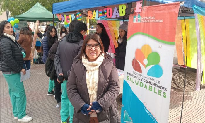 Acto y exposición por el Día Mundial de Zoonosis en la plaza central de San Pedro de Jujuy