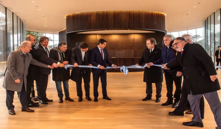 El gobernador Carlos Sadir inauguró el «Centro Cultural Lola Mora»