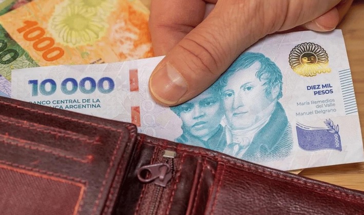 Los argentinos necesitaron medio año para pagar impuestos