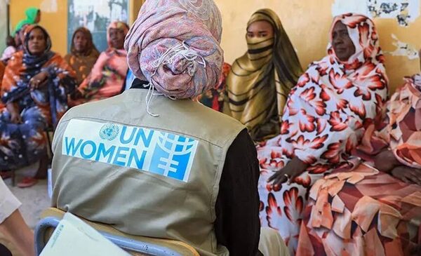 Un millón de mujeres y niñas pierde acceso a servicios esenciales por recortes a la ayuda internacional