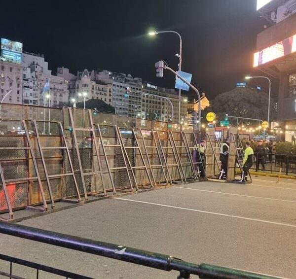 Argentina vs. Inglaterra: Operativo de seguridad en el Obelisco y un triple anillo de vallado