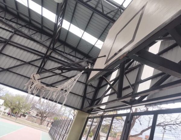 A días de su inauguración vandalizaron el multiespacio Santa Rita