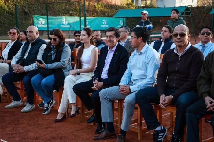 El gobernador Carlos Sadir acompañó la celebración de los 105 años del Jujuy Lawn Tenis