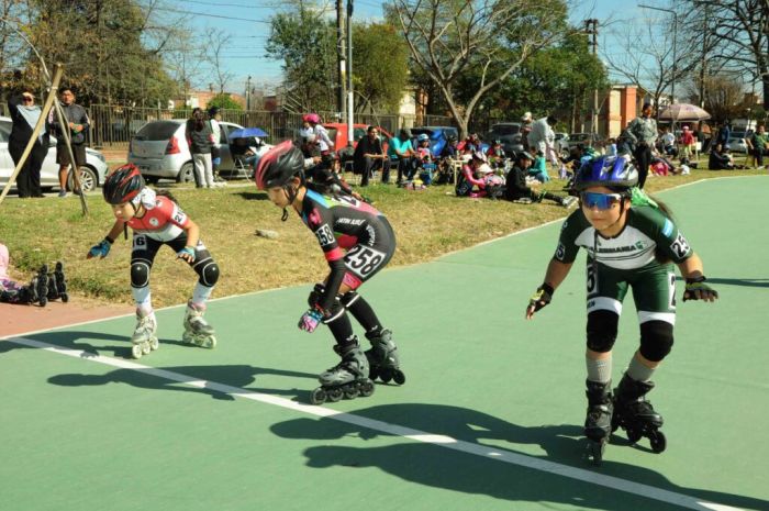 Más de 70 patinadores participaron de un encuentro de Patín Carrera en el Patinódromo Nora Vega