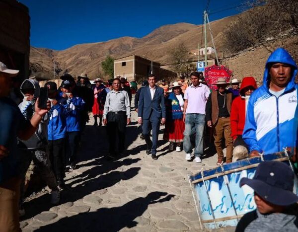 Caspalá celebró a Santa Rosa de Lima con la presencia del gobernador Carlos Sadir