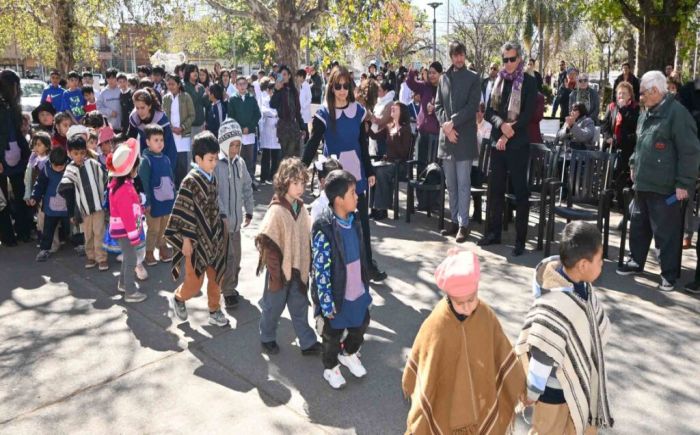 Ciudad de Nieva conmemoró la Primera Fundación de Jujuy con un acto y desfile