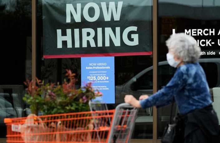 Aumentan las solicitudes de desempleo en Estados Unidos, pero despidos se mantienen estables