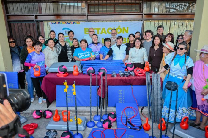 El intendente Jorge entregó equipamiento deportivo al equipo de trabajo…