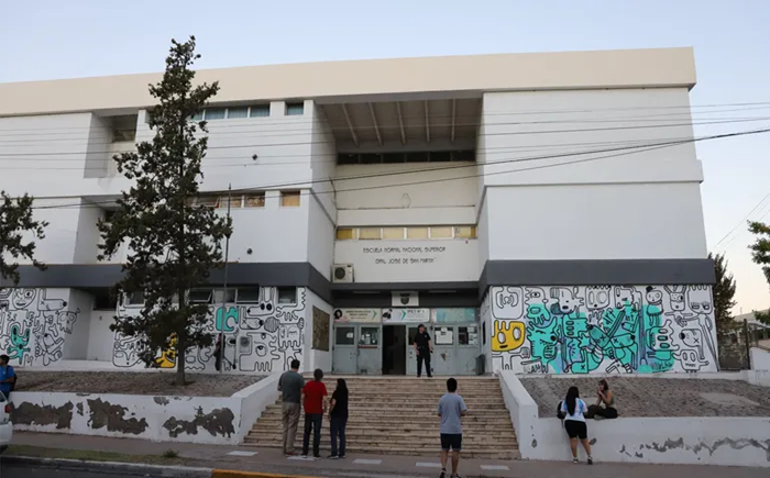 Una madre que golpeo a una directora y vicedirectora en&hellip;