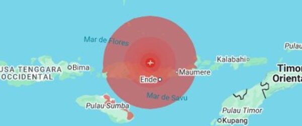 Terremoto de magnitud 7,7 sacudió Indonesia y encendió la alerta por tsunami