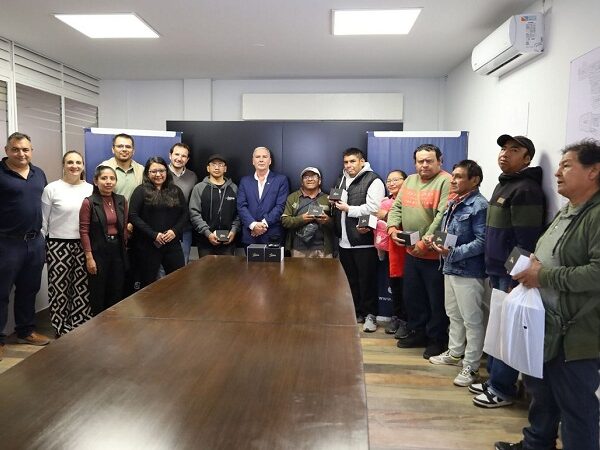 Audífonos gratuitos para mejorar la vida cotidiana de 12 personas