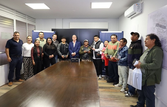 Audífonos gratuitos para mejorar la vida cotidiana de 12 personas