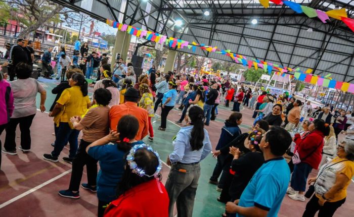Cerca de 600 adultos mayores celebraron la Fiesta de la Primavera en el Distrito Este