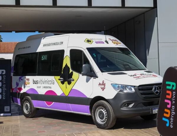 Bus Vitivinícola: una nueva propuesta turística para conocer las bodegas de Jujuy