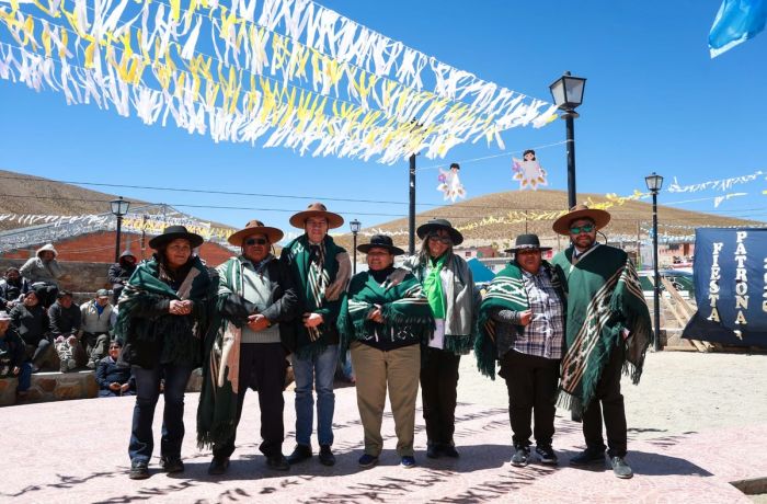 Con la presencia del gobernador Sadir, Liviara celebró su 29 aniversario