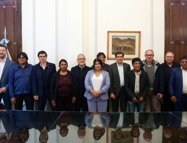 Sadir firmó un convenio para ejecutar obras hídricas y de saneamiento en la Puna