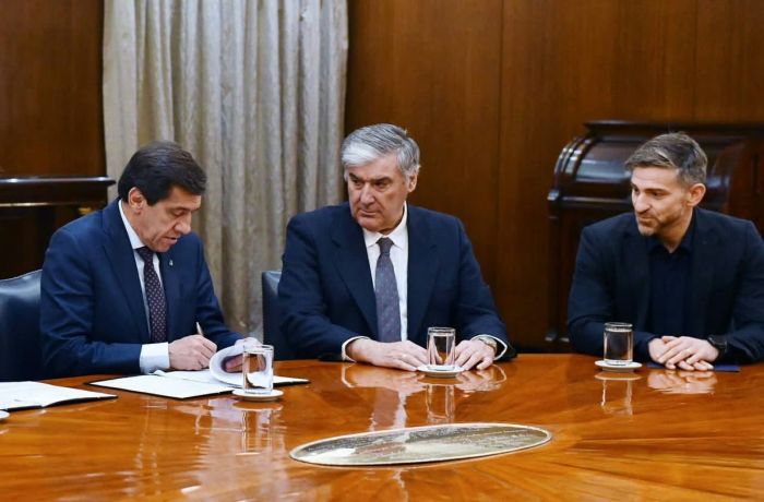 Sadir firmó un convenio para finalizar el edificio de la UNJu en San Pedro