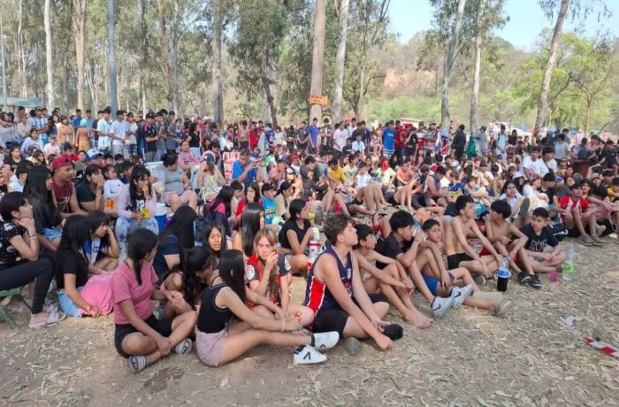 San Pedro recibió la primavera con una gran celebración estudiantil en Jaque