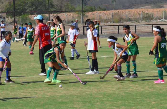 Más de 300 niños participaron de la primera edición de la Copa San Pedro de Hockey