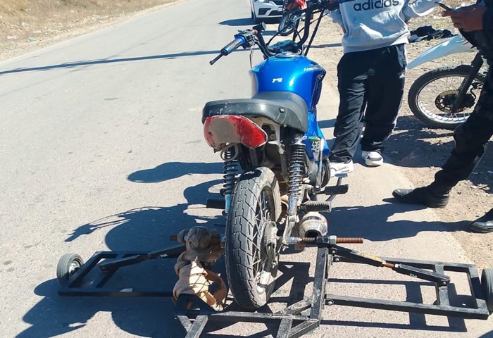 Conducción peligrosa en Palpalá: Tres motos realizaban acrobacias y hubo un secuestro preventivo