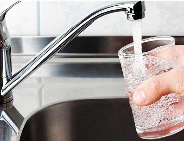 En Salta autorizan aumento del 2,1 % en la tarifa de agua y postergó un recargo extra