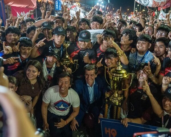 Sadir participó de la entrega de premios de la 75° Fiesta Nacional de los Estudiantes