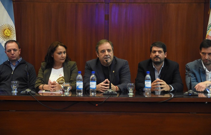 La Legislatura fue sede del panel de legisladores de la…