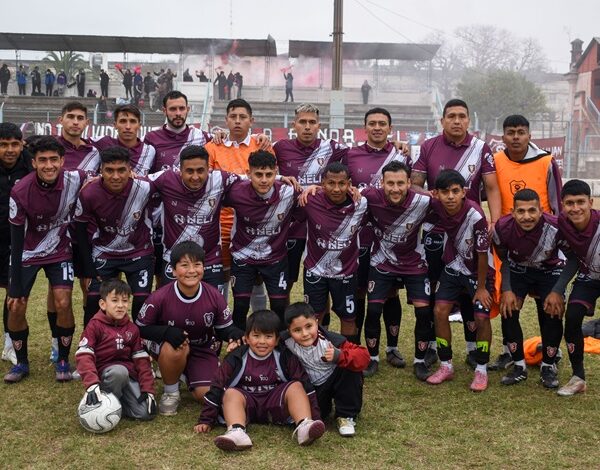 Luján ganó ante su gente y lidera en soledad su zona