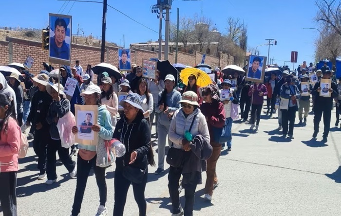 Marcharon en La Quiaca para exigir la aparición del policía desaparecido en la frontera