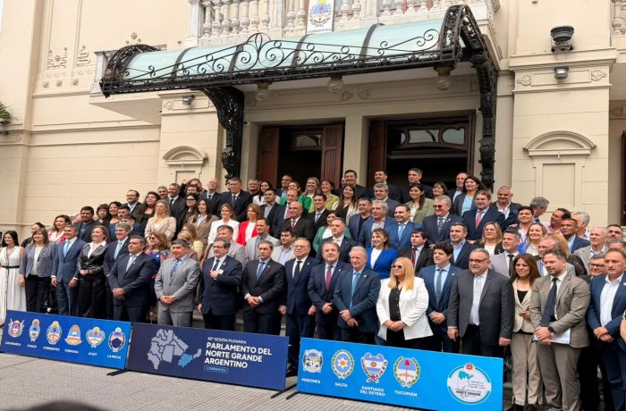 El vicegobernador Bernis y legisladores jujeños participan de la 60° Sesión Plenaria del Parlamento del Norte Grande en Corrientes