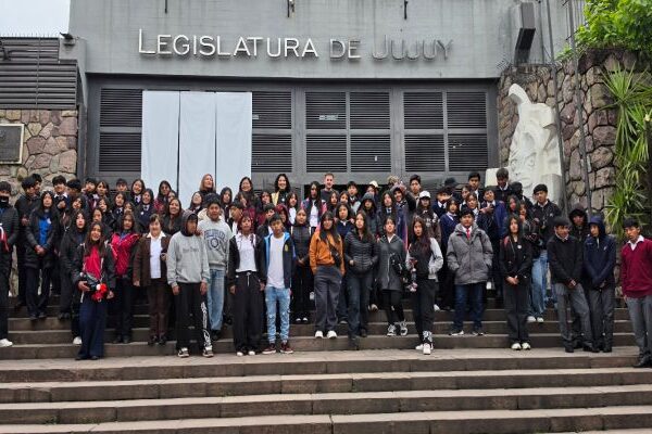 Alumnos de la Puna y otras regiones de Jujuy visitaron la Legislatura
