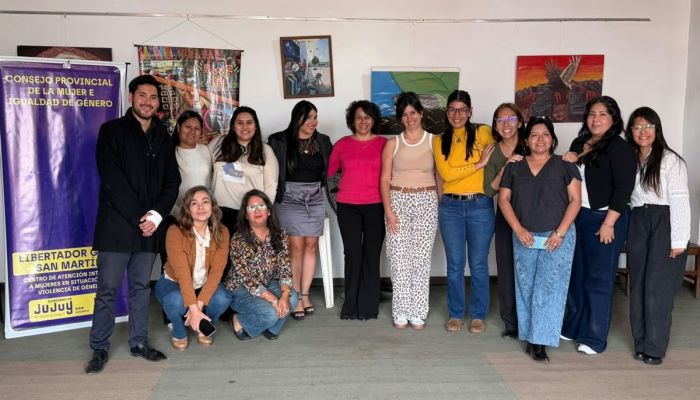 Fortalecen los equipos de atención a mujeres en situación de violencia en las regiones Yungas y Valles