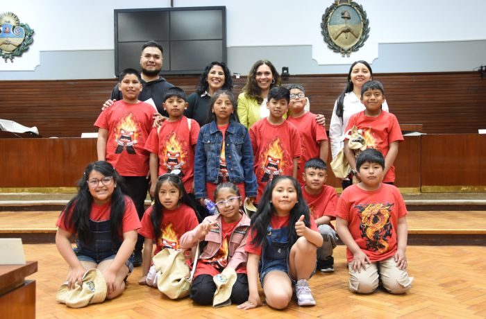 Alumnos de El Aguilar visitaron la Legislatura de Jujuy para conocer su funcionamiento