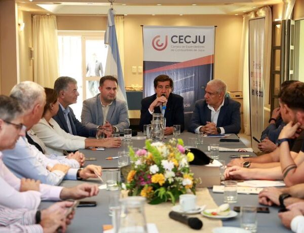 Sadir reunió al sector de combustibles para analizar el autodespacho y la seguridad en las estaciones