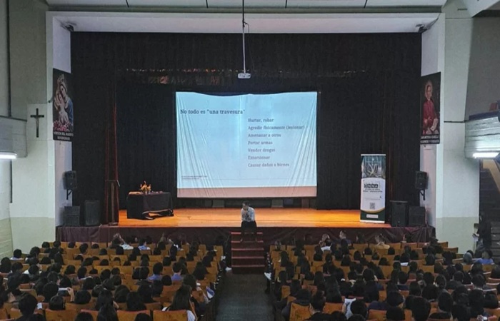 El Dr. Rodrigo Morabito brindó una charla sobre justicia penal juvenil en el Colegio del Huerto