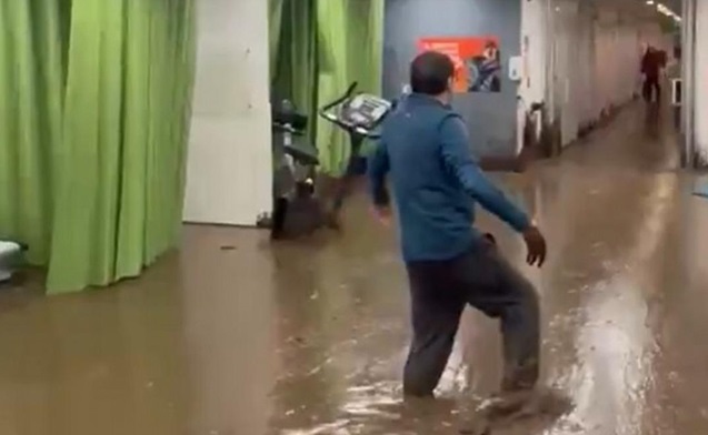 Chile: La clínica San Carlos de Apoquindo, colapsada con un metro de barro en el sector de urgencias