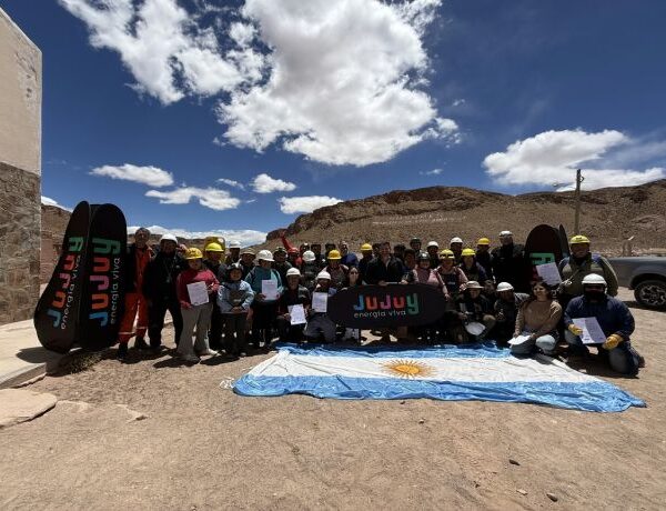 Prestadores turísticos de 16 localidades recibieron certificados en socorrismo WFR en Susques