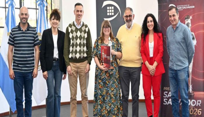 Florencia Califano recibió el Premio San Salvador por su trayectoria y aporte a la cultura jujeña