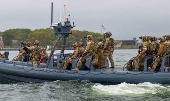 La Guardia Costera de Estados Unidos rescató a 16 personas tras un naufragio en México