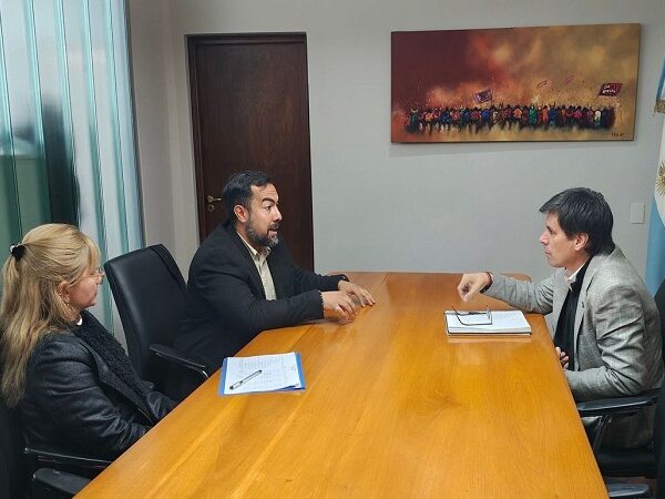 Reunión de Hacienda y la Agencia de Ciencia, Tecnología e Innovación