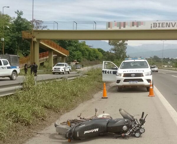 Persecución en Jujuy: Dos sujetos fueron detenidos tras evadir un control y arrojar envoltorios sospechosos