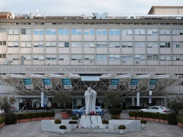 León XIV será internado este martes para la intervención en el Gemelli