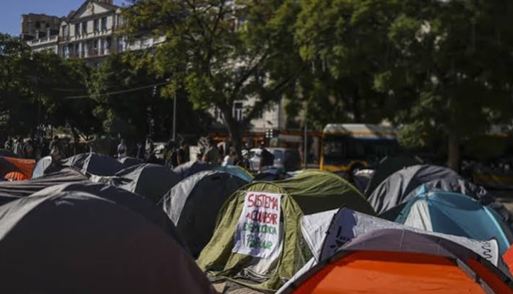 Protestas en Portugal: Acampados piden “huelga general ibérica” por vivienda